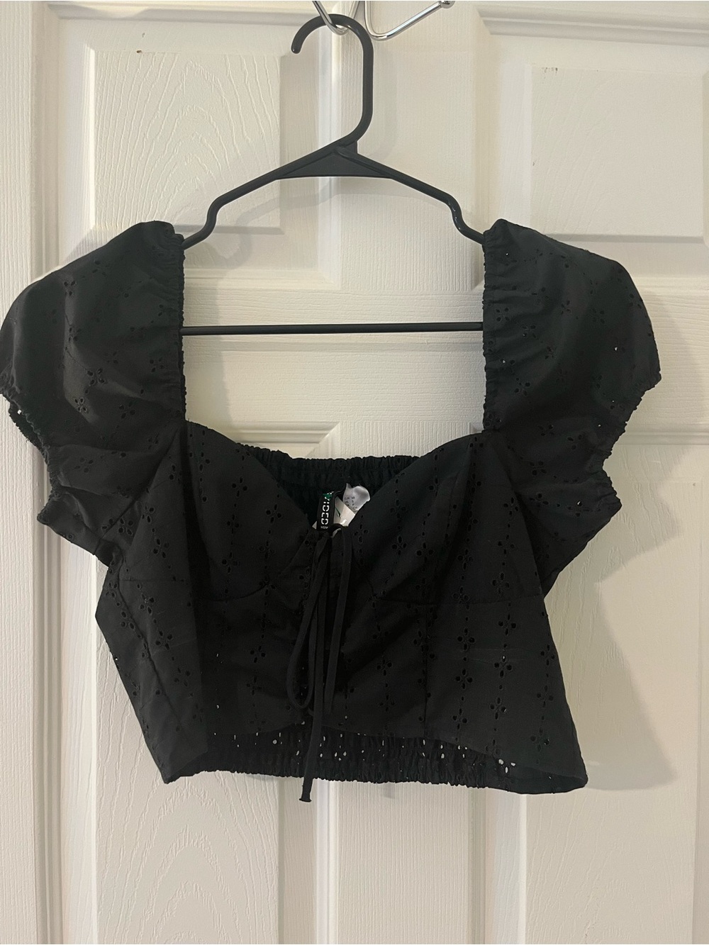 Black Eyelet Puff-Sleeve Crop Top